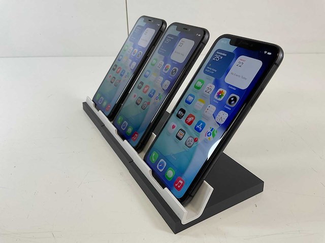 Apple iphone 11 - 64 gb - black (3x) - afbeelding 2 van  5