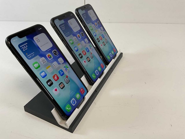 Apple iphone 11 - 64 gb - black (3x) - afbeelding 1 van  1