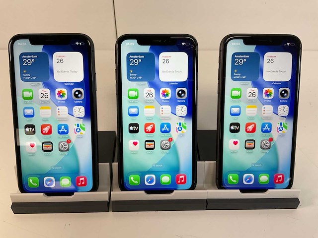 Apple iphone 11 - 64 gb - black (3x) - afbeelding 1 van  5
