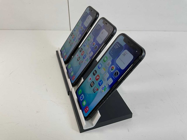 Apple iphone 11 - 64 gb - black (3x) - afbeelding 4 van  5