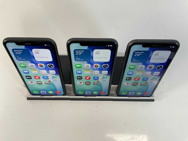 Apple iphone 11 - 64 gb - black (3x) - afbeelding 2 van  5