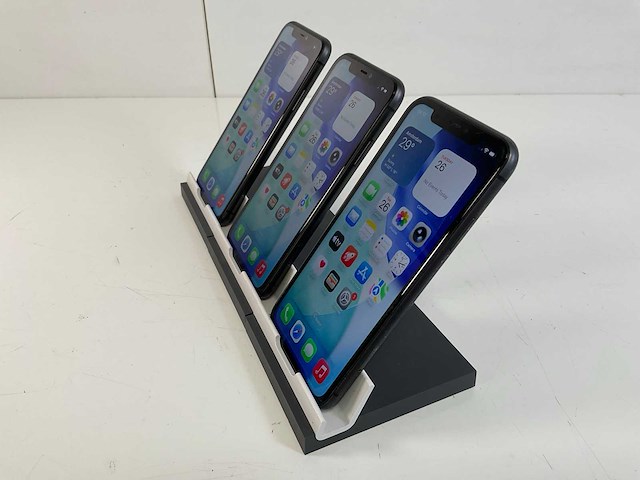 Apple iphone 11 - 64 gb - black (3x) - afbeelding 4 van  5