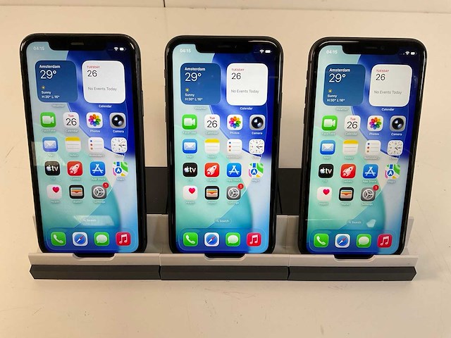 Apple iphone 11 - 64 gb - black (3x) - afbeelding 1 van  5