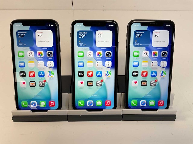 Apple iphone 11 - 64 gb - black (3x) - afbeelding 1 van  5