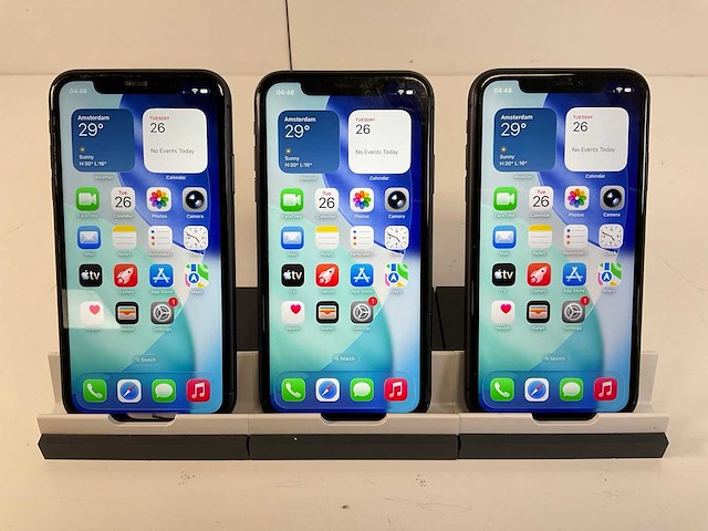Apple iphone 11 - 64 gb - black (3x) - afbeelding 1 van  5