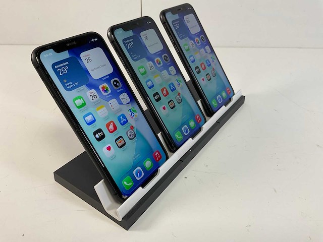 Apple iphone 11 - 64 gb - black (3x) - afbeelding 3 van  5
