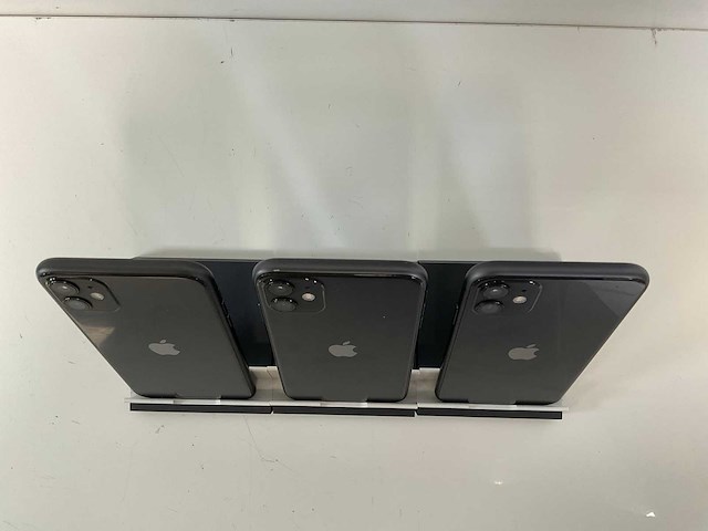 Apple iphone 11 - 64 gb - black (3x) - afbeelding 5 van  5