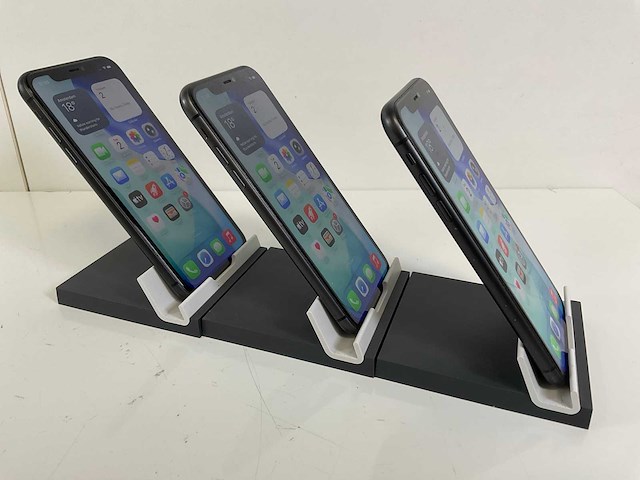 Apple iphone 11 - 64 gb - black (3x) - afbeelding 4 van  5