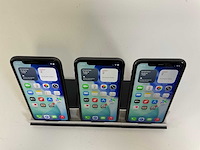 Apple iphone 11 - 64 gb - black (3x) - afbeelding 1 van  4