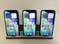 Apple iphone 11 - 64 gb - black (3x) - afbeelding 1 van  4