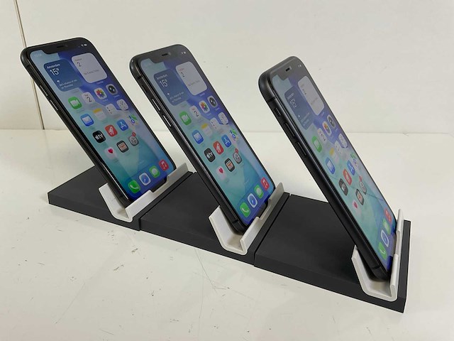 Apple iphone 11 - 64 gb - black (3x) - afbeelding 4 van  5