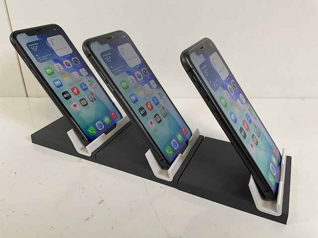 Apple iphone 11 - 64 gb - black (3x) - afbeelding 2 van  3