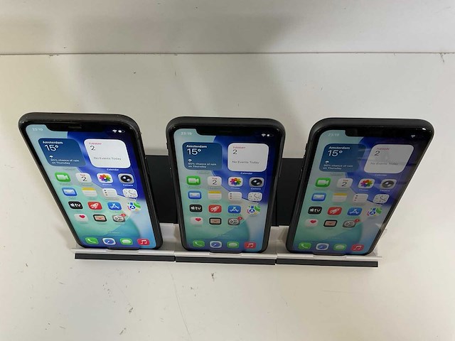 Apple iphone 11 - 64 gb - black (3x) - afbeelding 2 van  5