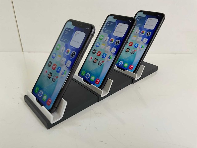 Apple iphone 11 - 64 gb - black (3x) - afbeelding 3 van  5