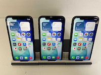 Apple iphone 11 - 64 gb - black (3x) - afbeelding 1 van  5