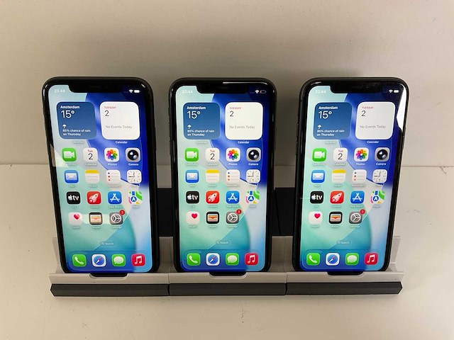 Apple iphone 11 - 64 gb - black (3x) - afbeelding 1 van  5