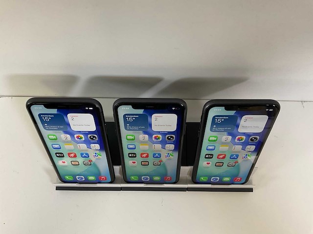 Apple iphone 11 - 64 gb - black (3x) - afbeelding 2 van  5