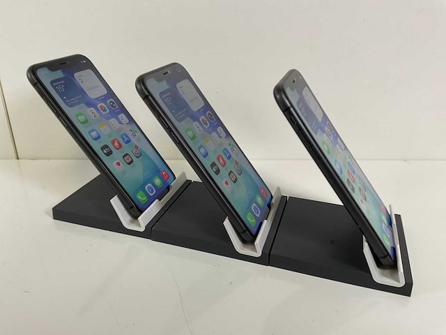 Apple iphone 11 - 64 gb - black (3x) - afbeelding 4 van  5