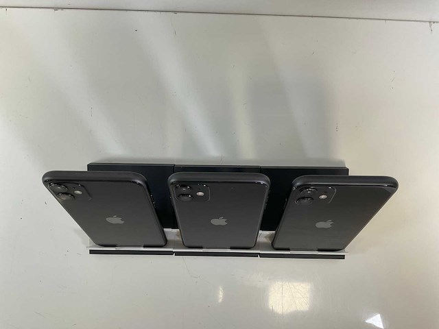 Apple iphone 11 - 64 gb - black (3x) - afbeelding 5 van  5