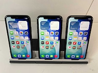 Apple iphone 11 - 64 gb - black (3x) - afbeelding 1 van  5