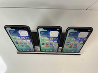 Apple iphone 11 - 64 gb - black (3x) - afbeelding 2 van  5