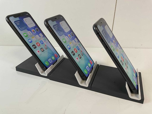 Apple iphone 11 - 64 gb - black (3x) - afbeelding 4 van  5
