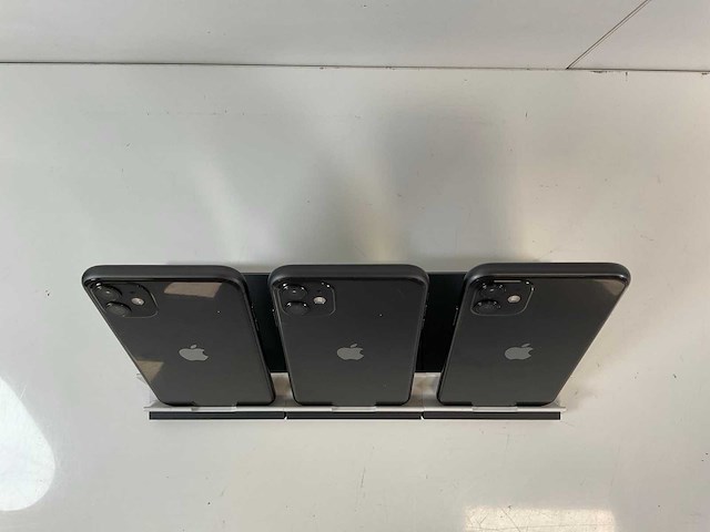 Apple iphone 11 - 64 gb - black (3x) - afbeelding 5 van  5