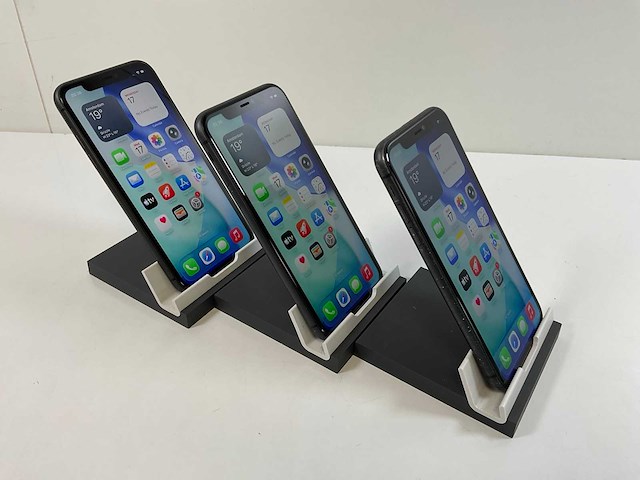 Apple iphone 11 - 64 gb - black (3x) - afbeelding 3 van  5