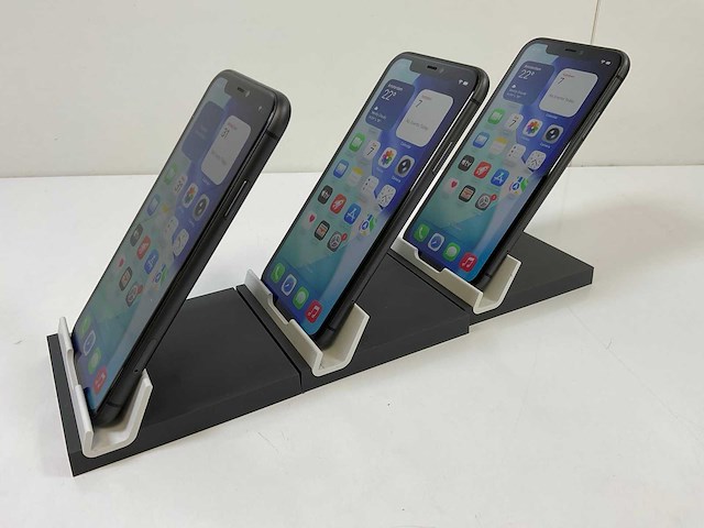 Apple iphone 11 - 64 gb - black (3x) - afbeelding 4 van  5