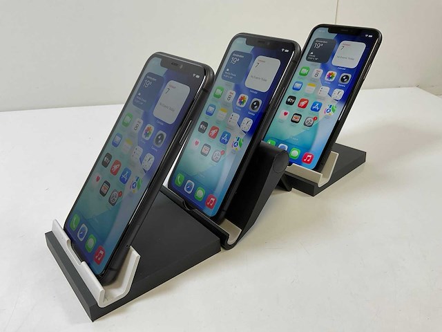 Apple iphone 11 - 64 gb - black (3x) - afbeelding 4 van  4