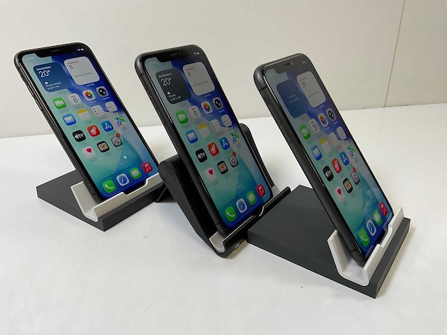 Apple iphone 11 - 64 gb - black (3x) - afbeelding 3 van  5