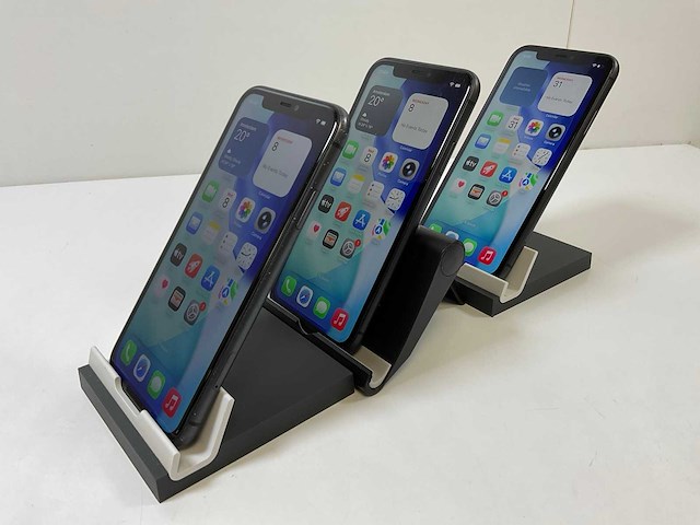 Apple iphone 11 - 64 gb - black (3x) - afbeelding 4 van  5