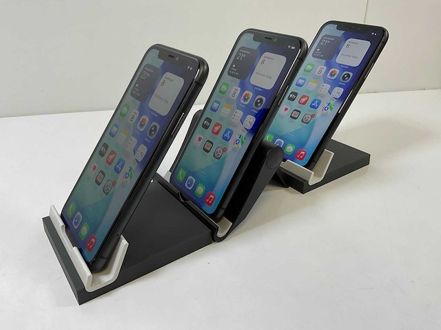 Apple iphone 11 - 64 gb - black (3x) - afbeelding 4 van  5
