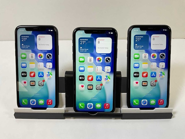 Apple iphone 11 - 64 gb - black (3x) - afbeelding 1 van  5