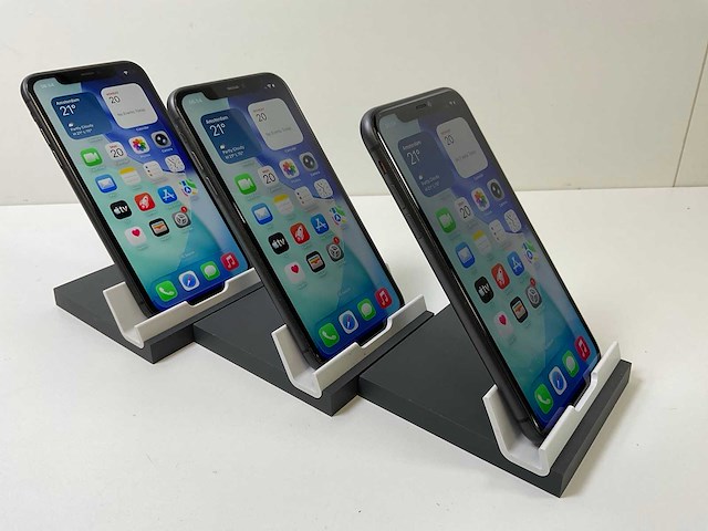 Apple iphone 11 - 64 gb - black (3x) - afbeelding 3 van  5