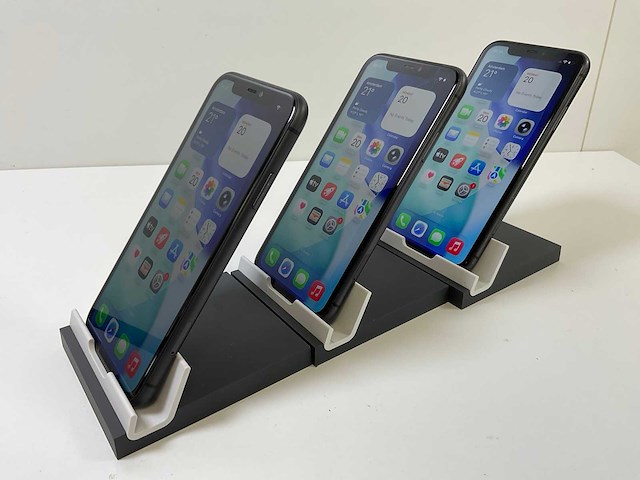 Apple iphone 11 - 64 gb - black (3x) - afbeelding 4 van  5