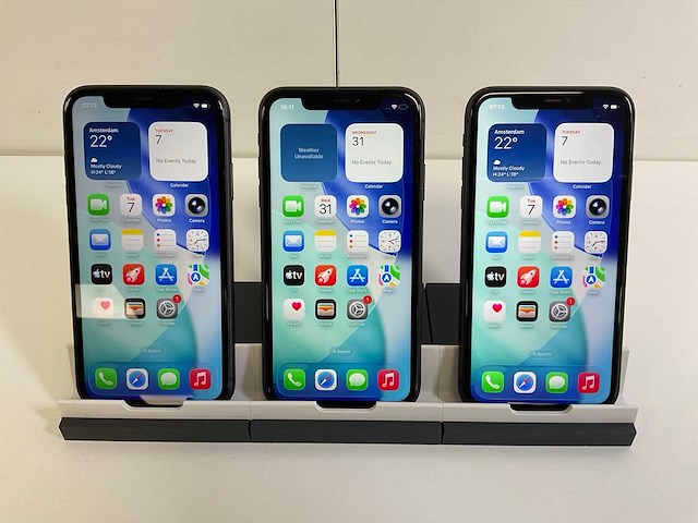 Apple iphone 11 - 64 gb - black (3x) - afbeelding 1 van  5