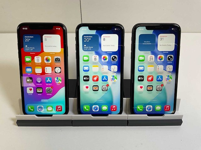 Apple iphone 11 - 64 gb - black (3x) - afbeelding 1 van  5