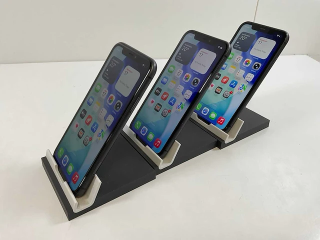 Apple iphone 11 - 64 gb - black (3x) - afbeelding 4 van  5