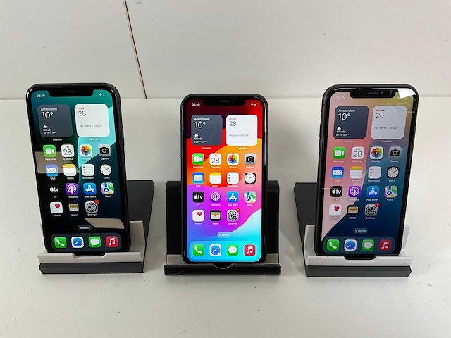 Apple iphone 11 - 64 gb - space gray (3x) - afbeelding 1 van  4