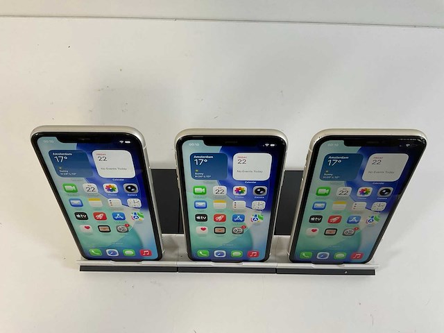 Apple iphone 11 - 64 gb - white (3x) - afbeelding 2 van  5
