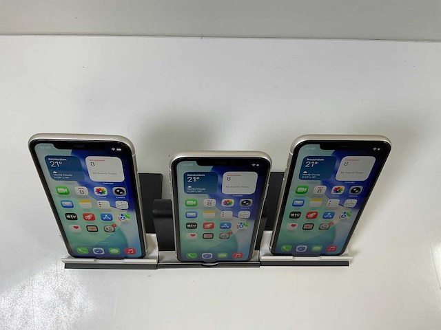 Apple iphone 11 - 64 gb - white (3x) - afbeelding 2 van  5