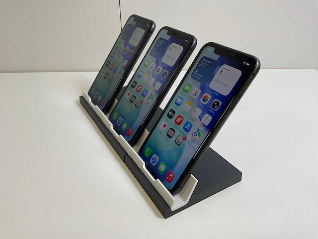 Apple iphone 11 - 64 gb / 128 gb - black (3x) - afbeelding 1 van  2