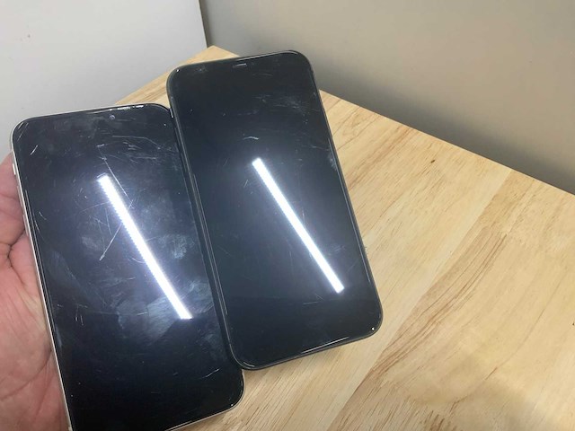 Apple iphone 11 mobiele telefoon (2x) - afbeelding 8 van  9