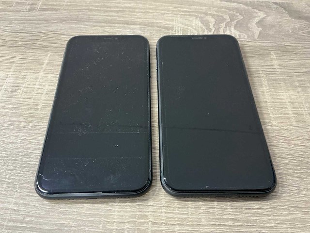 Apple iphone 11 mobiele telefoon (2x) - afbeelding 3 van  5