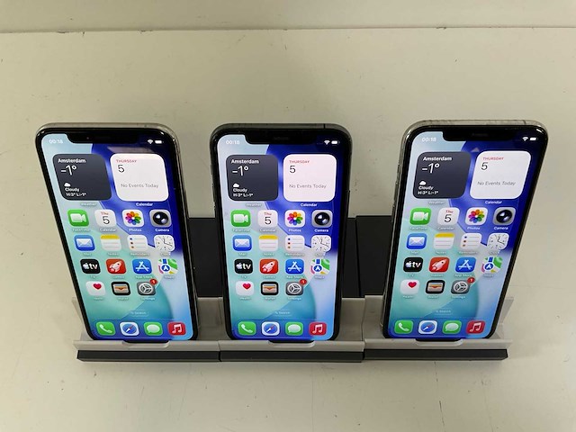 Apple iphone 11 pro - 64 gb - silver / space gray (3x) - afbeelding 1 van  3