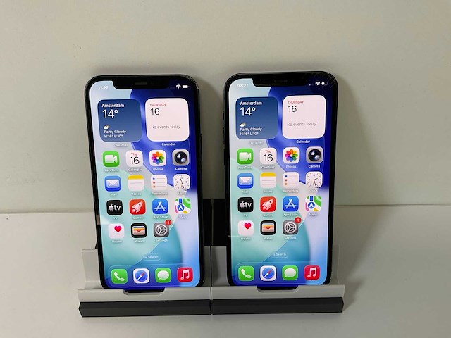 Apple iphone 12 - 128 gb - black (2x) - afbeelding 1 van  6