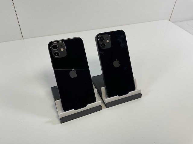 Apple iphone 12 - 128 gb - black (2x) - afbeelding 4 van  4