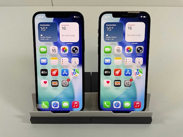 Apple iphone 12 - 128 gb - black (2x) - afbeelding 1 van  3