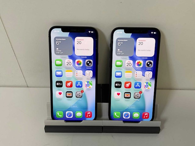 Apple iphone 12 - 128 gb - black (2x) - afbeelding 1 van  5